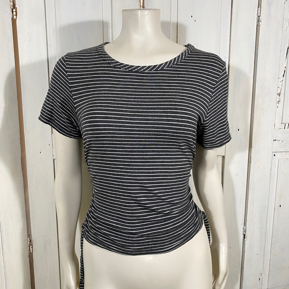 Brit & Bri Gray White Striped T-Shirt Size Med Ruched Tie Side Stretch Soft